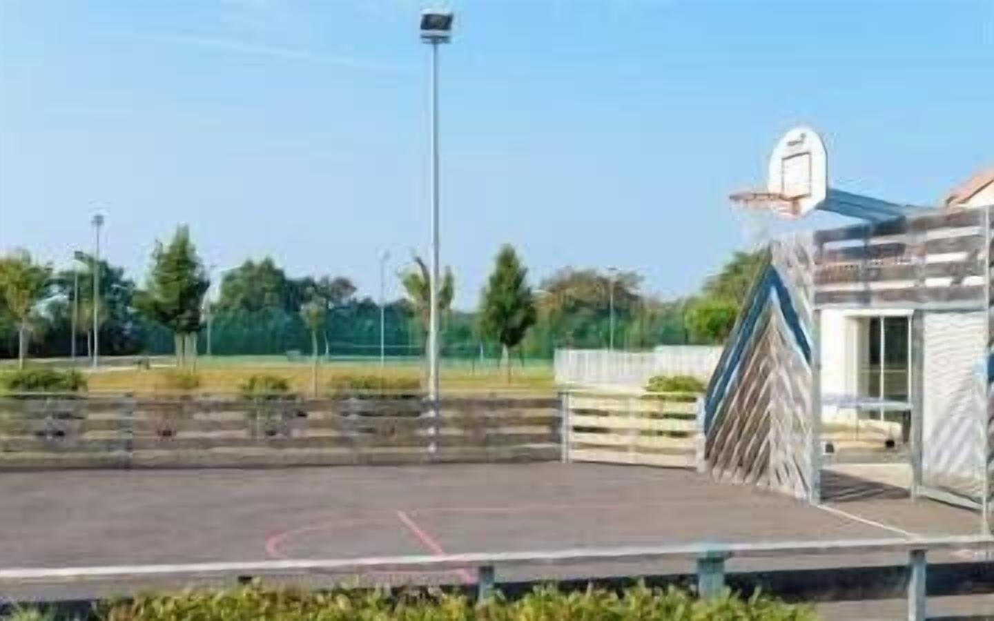 Sportplatz