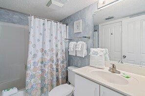 淋浴設備、提供毛巾