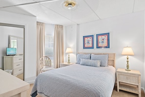 2 bedrooms, iron/ironing board, Internet, bed sheets