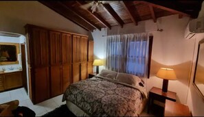 3 bedrooms, iron/ironing board, travel cot, free WiFi - Villa Le Soleil (Gros Islet)