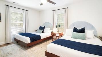 4 bedrooms, desk, iron/ironing board, travel cot