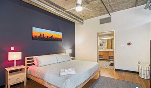 1 bedroom, desk, iron/ironing board, free WiFi