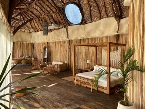 Presidential Overwater Suite | Ropa de cama hipoalergénica y decoración personalizada