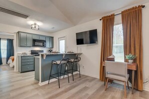 Fridge, microwave, stovetop, coffee/tea maker - Clean and Stylishly Decorated  (Lewisburg)