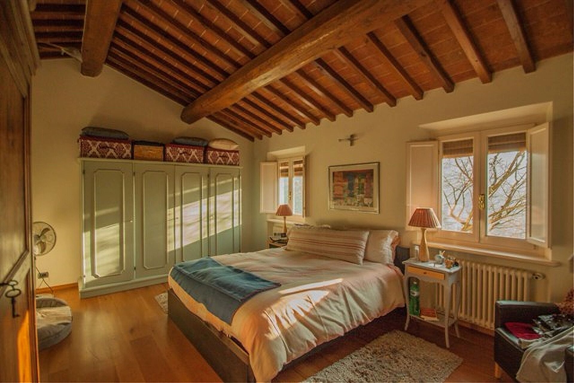 4 Schlafzimmer, Schreibtisch, Bügeleisen/Bügelbrett, kostenloses WLAN