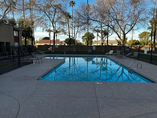 Pool - Newly renovated **Close to Old Town Scottsdale**work area, Wi-Fi, large TV (Scottsdale)