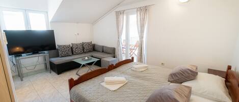 1 bedroom, internet, bed sheets