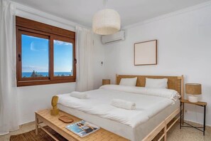 6 soverom, strykejern/-brett, reiseseng for barn og wi-fi (inkludert)