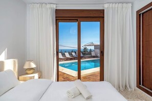 6 soverom, strykejern/-brett, reiseseng for barn og wi-fi (inkludert)