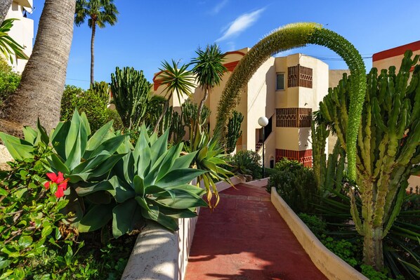 Property grounds - Club Caronte flat by Costarentals - Ref 133 (Calahonda)