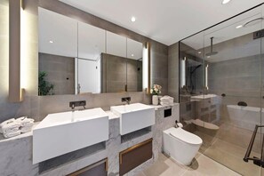 Unclassified image, 5 of 32, button