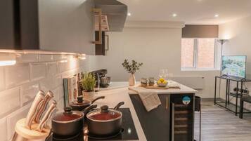 Fridge, microwave, oven, stovetop