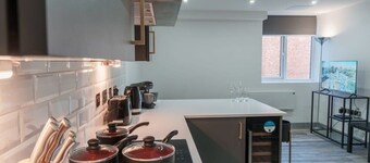 Spacious 1BED Flat in Central Preston fast WiFi