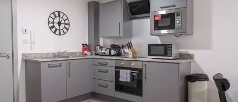 Fridge, microwave, oven, stovetop