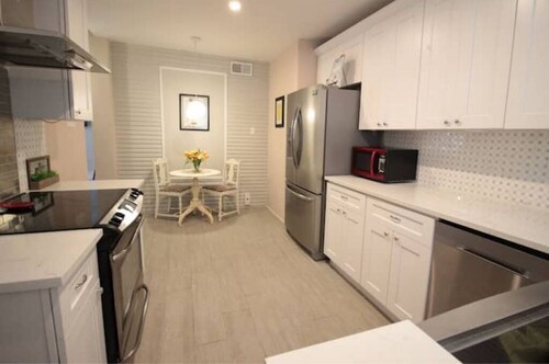 Prime Location, Walk to All Best Known Attractions