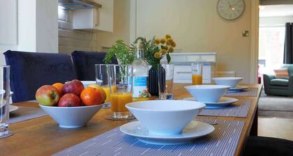 Ellis House - beautiful house in Old town Filey