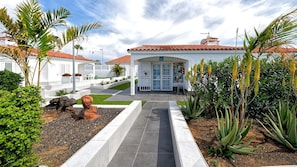 Fachada de la propiedad