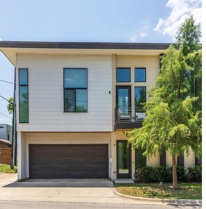 Exterior - Beautiful Perfectly Located Deluxe 2 Bed Townhome (Dallas)