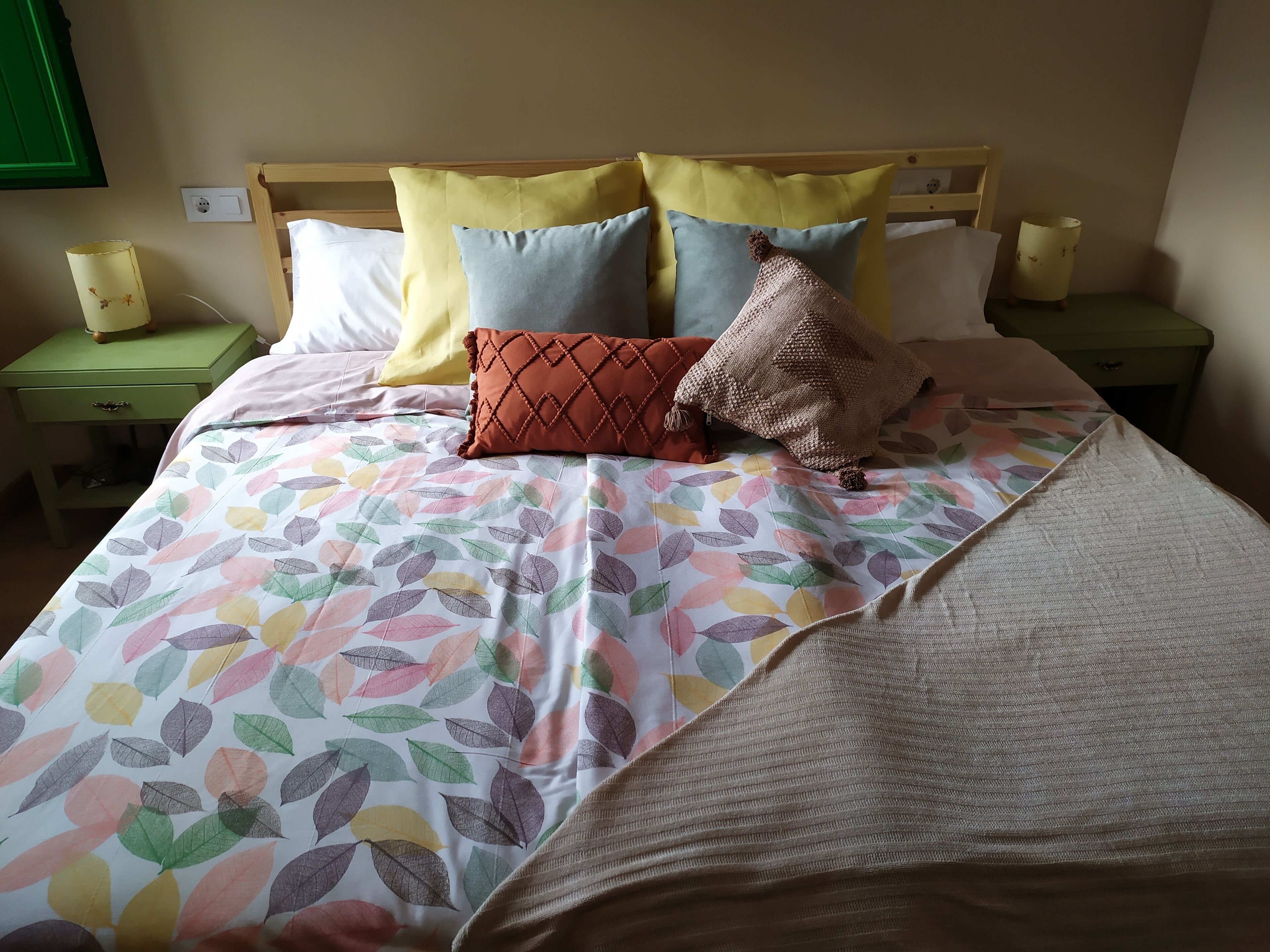 Habitación con 1 cama doble o 2 individuales | Edredones de plumas, colchones viscoelásticos, decoración individual