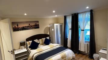 家庭獨棟房屋, 3 間臥室 | 3 間臥室、遮光布/窗簾、熨斗/熨衣板、免費無線上網