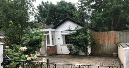 Whole House Cottage with huge Garden