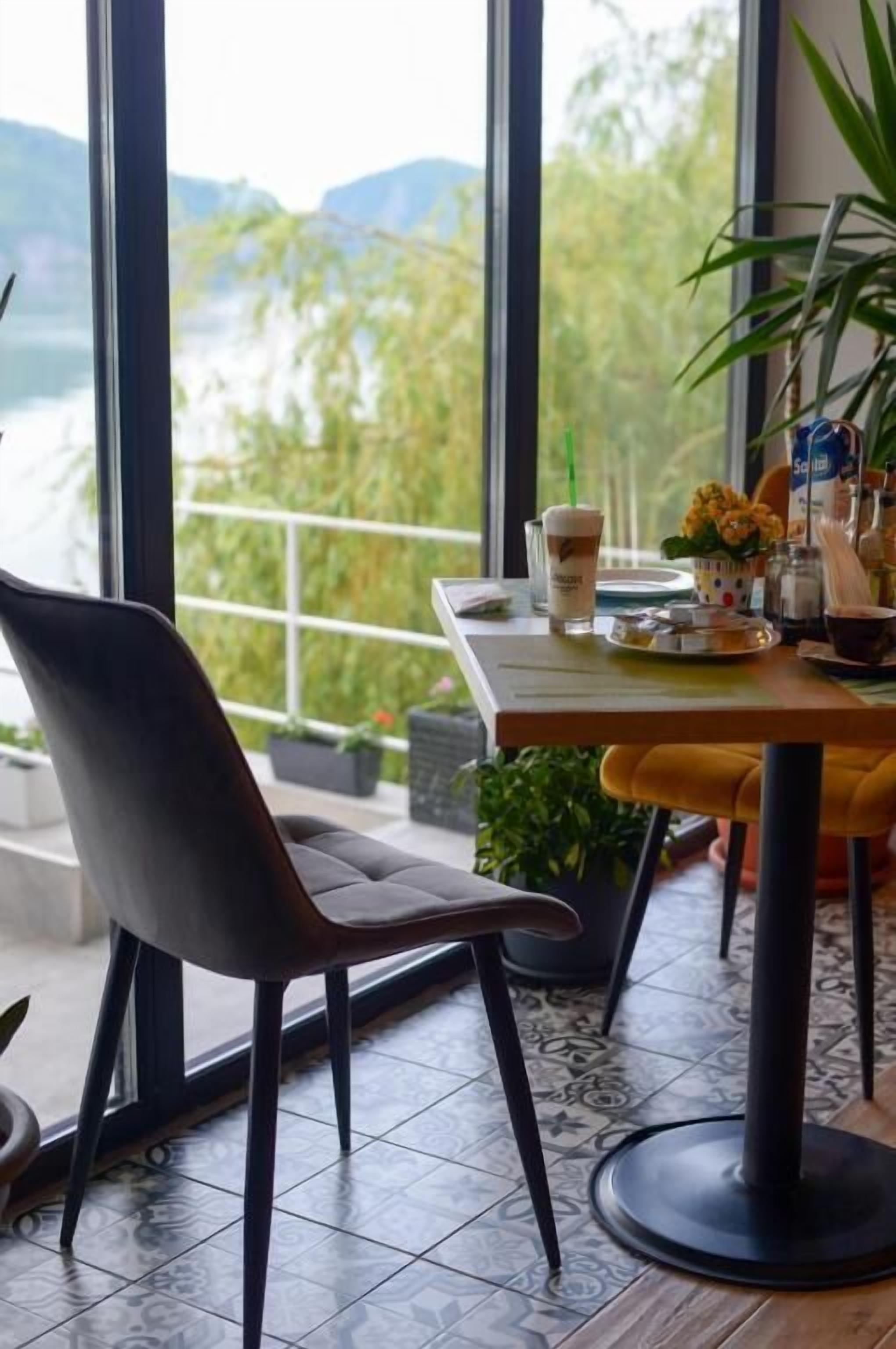 تناول الطعام