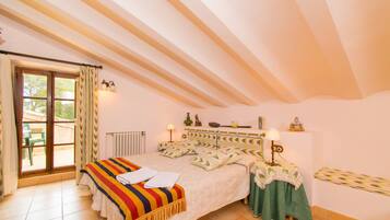 2 chambres, fer et planche à repasser, Wi-Fi gratuit, draps fournis