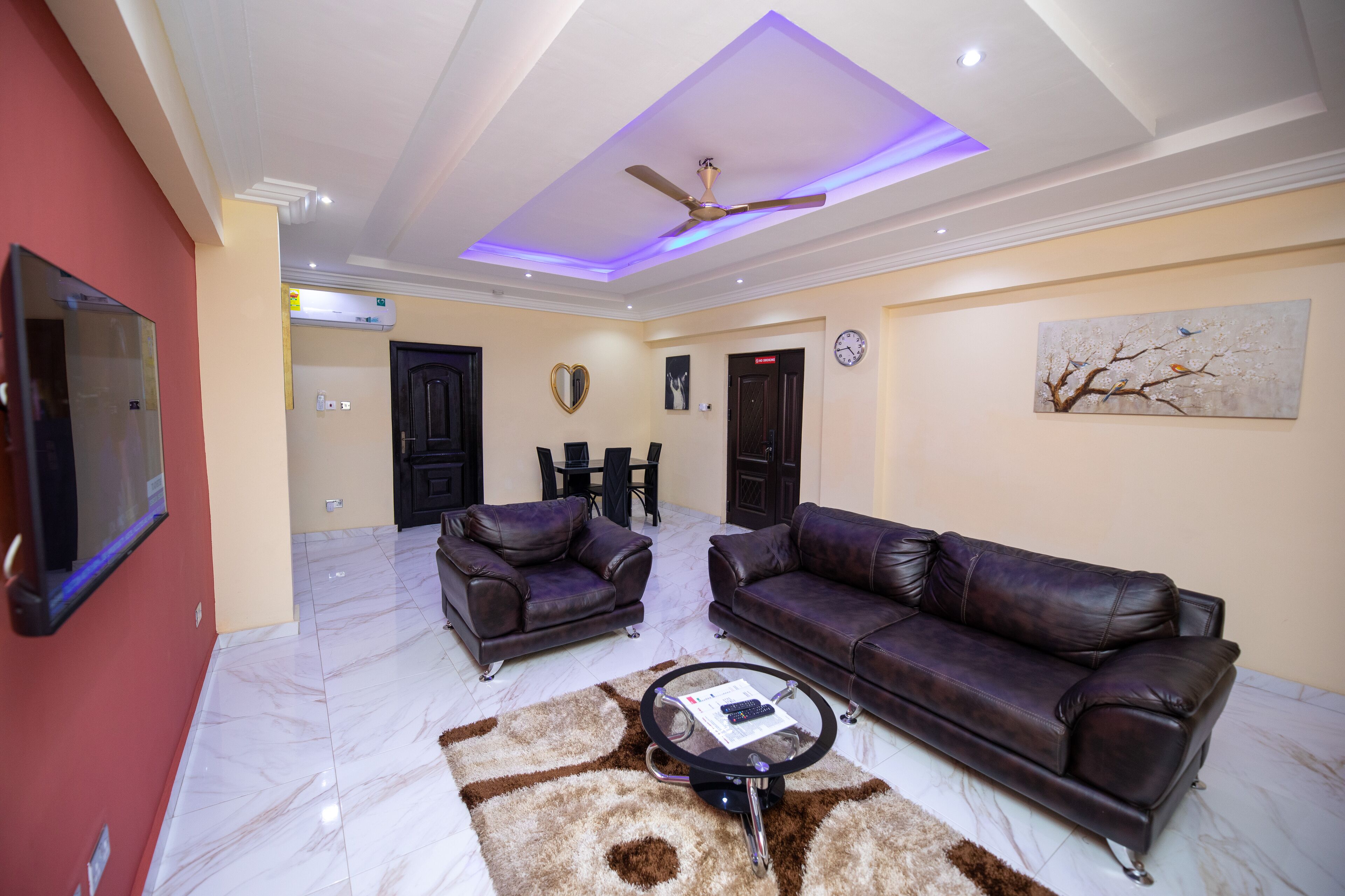 Apartment | Living area | 30-inch TV with cable channels