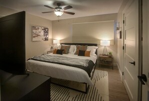 3 habitaciones y tabla de planchar con plancha 