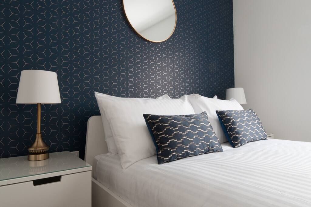 4 bedrooms, iron/ironing board, free WiFi, bed sheets