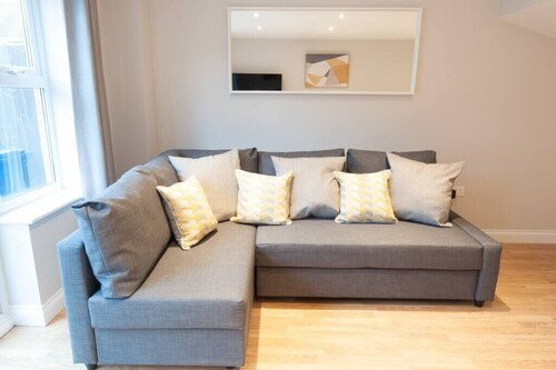 Aztec House - A Modern & Spacious 3-Bedroom Home