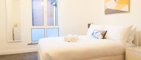 2 bedrooms, iron/ironing board, free WiFi, bed sheets