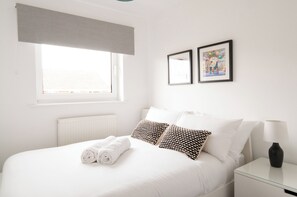 3 habitaciones, tabla de planchar con plancha y wifi gratis 
