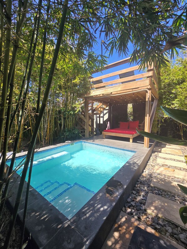 Piscine extérieure, piscine chauffée