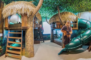 House (6 Bedroom Villa) | Children's theme room