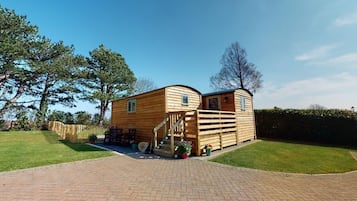 Cabin, 1 Queen Bed | Exterior