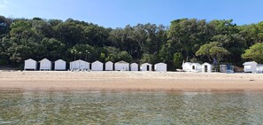 Vlak bij het strand