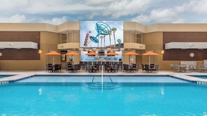 Outdoor pool - Two bedroom Villa, less than 1/4 mile from the Vegas Strip (Las Vegas)