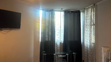 Sky Rousse | 1 chambre, chambres insonorisées, fer et planche à repasser