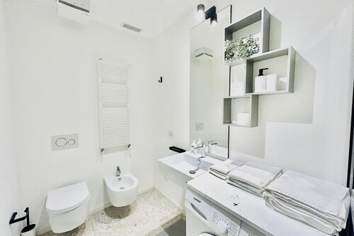 LUXURY GROUNDFLOOR PORT