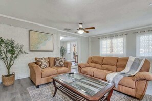 TV, fireplace, offices