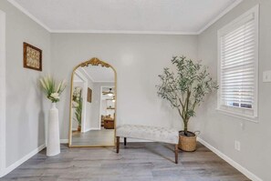 Interior - Enjoy Savannah 4BR w/King Bed (Pooler)