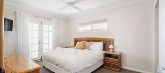 Azzure Family Getaway—Close to Central Dunsborough