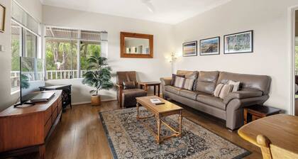 Hillview—Spacious Bushland Haven with Scenic Views