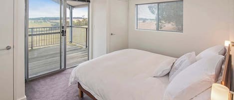 4 Schlafzimmer, schallisolierte Zimmer, Bügeleisen/Bügelbrett