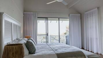 3 bedrooms, travel cot, WiFi, bed sheets