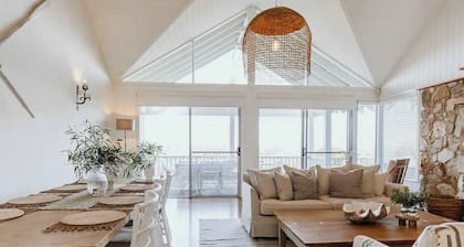 Waterfront Eagle Bay