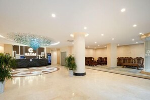 Lobby lounge - Nangulee Hotel (Hepu)