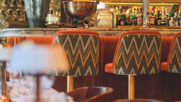 Se sirven desayunos, comidas, cenas y cocina italiana