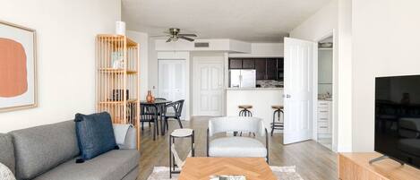 Fernseher, Stereoanlage